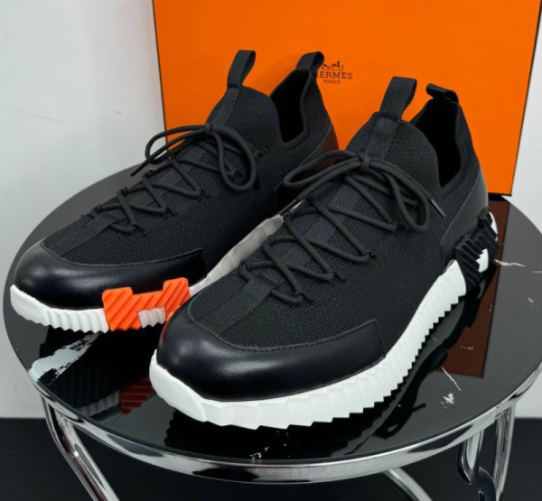 МУЖСКИЕ КРОССОВКИ HERMES 