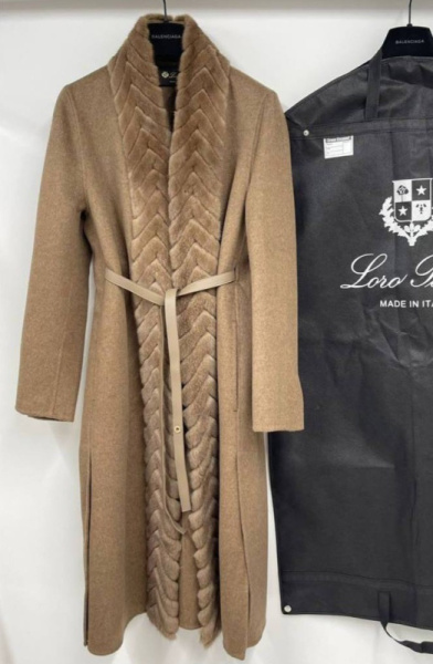 ПАЛЬТО LORO PIANA 