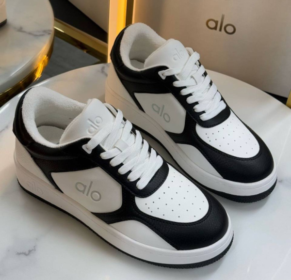 КРОССОВКИ OLO 