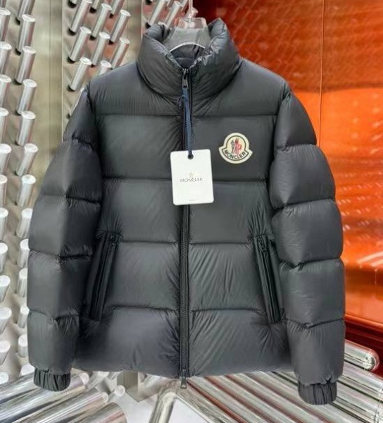 МУЖСКОЙ ПУХОВИК MONCLER 