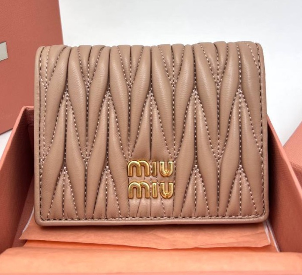 ПОРТМОНЕ MIU MIU 