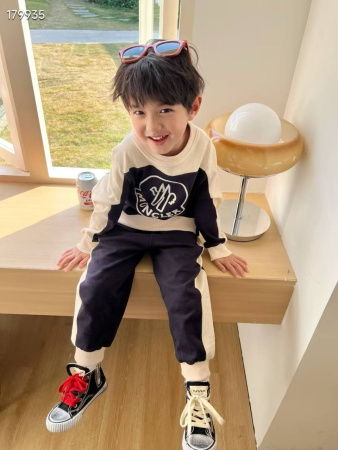 ДЕТСКИЙ КОСТЮМ MONCLER  75568 детальное фото товара