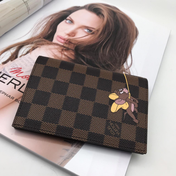 ОБЛОЖКА LOUIS VUITTON 13048 фото анонса