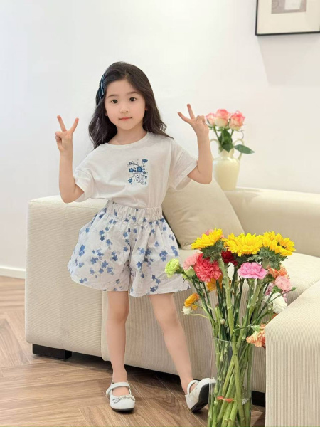 ДЕТСКИЙ КОСТЮМ CHRISTIAN DIOR  78037 фото анонса