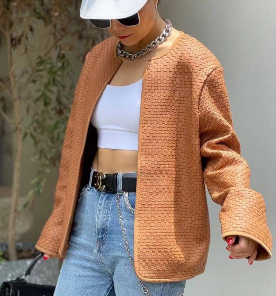 КУРТКА BOTTEGA VENETA