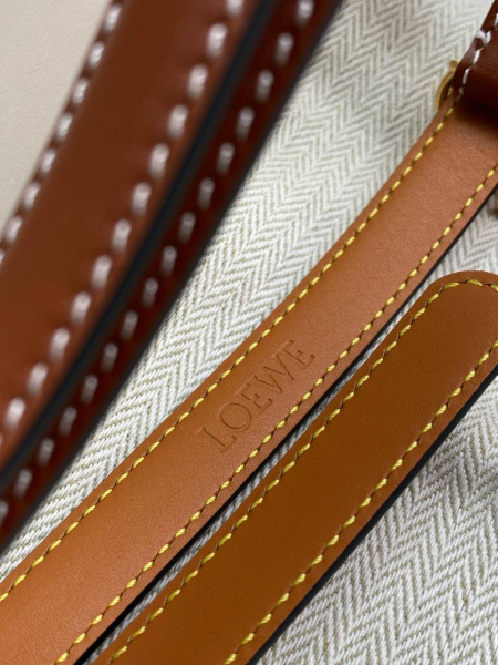 ЖЕНСКИЙ РЕМЕНЬ LOEWE  65361 фото анонса