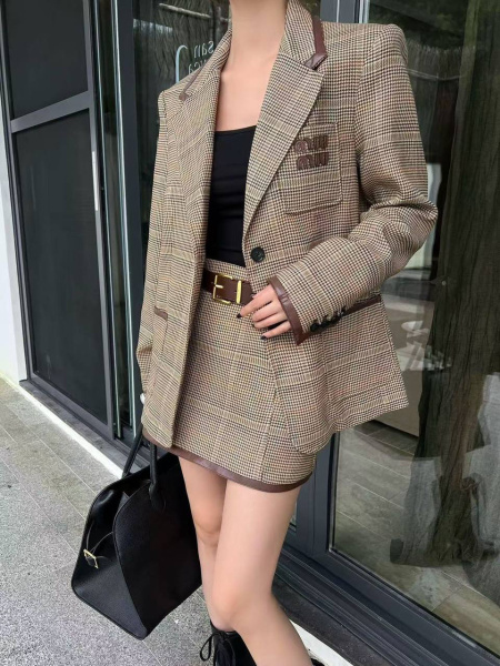 КОСТЮМ MIU MIU  72424 фото анонса