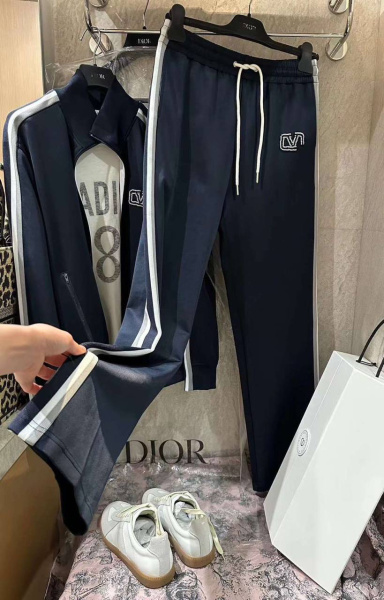 КОСТЮМ VALENTINO  64900 фото анонса