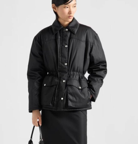 КУРТКА PRADA 