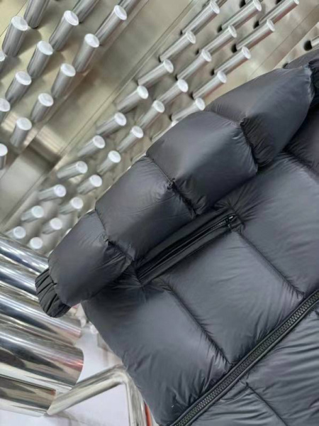 МУЖСКОЙ ПУХОВИК MONCLER  73351 фото анонса