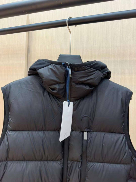 МУЖСКОЙ ЖИЛЕТ MONCLER  71147 фото анонса