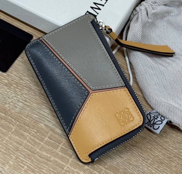 КАРТХОЛДЕР LOEWE 