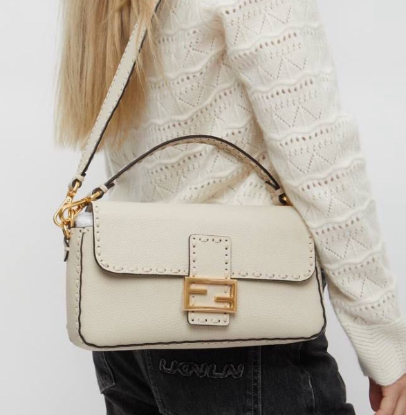 СУМКА FENDI BAGUETTE 