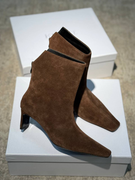 БОТИЛЬОНЫ KHAITE  79668 фото анонса