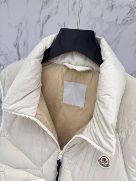 МУЖСКОЙ ЖИЛЕТ MONCLER  79940 фото анонса