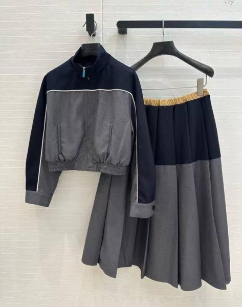 КОСТЮМ MIU MIU  75342 фото анонса