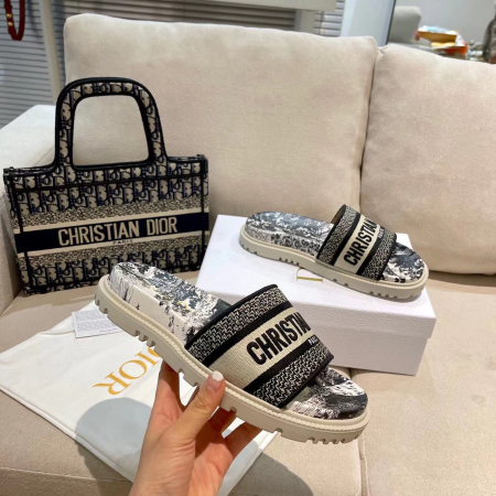 ШЛЕПКИ CHRISTIAN DIOR 49690 детальное фото товара