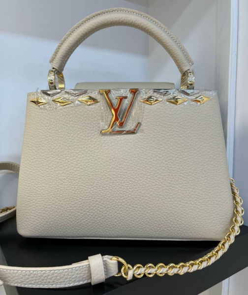 СУМКА LOUIS VUITTON CAPUCINES 