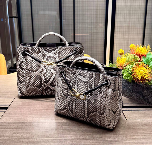 СУМКА BOTTEGA VENETA ANDIAMO SHOULDER BAG PYTHON  72911 фото анонса
