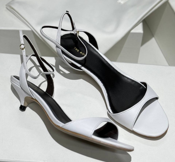 БОСОНОЖКИ THE ROW 