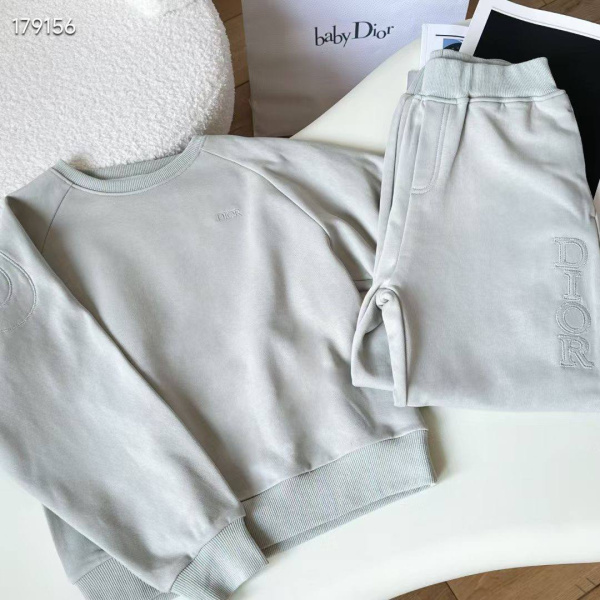 ДЕТСКИЙ КОСТЮМ CHRISTIAN DIOR  75554 фото анонса