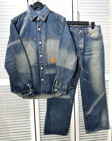 МУЖСКОЙ КОСТЮМ LOUIS VUITTON 