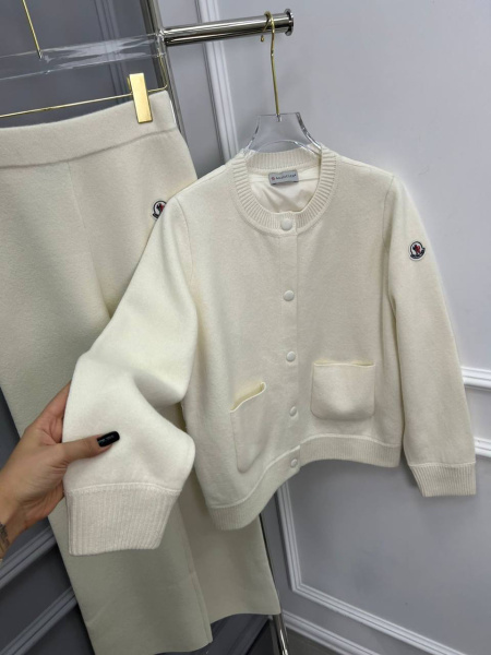 КОСТЮМ MONCLER  71950 фото анонса