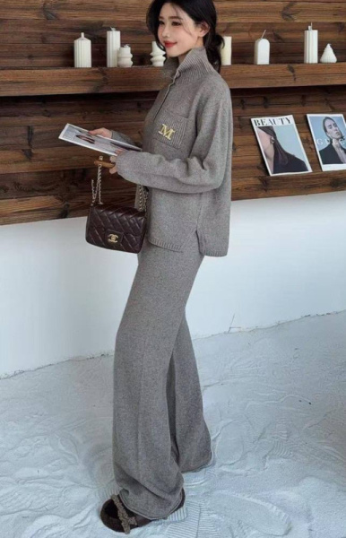 КОСТЮМ MAX MARA 