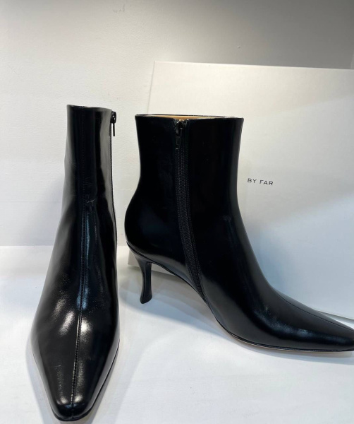 БОТИЛЬОНЫ BY FAR  61555 фото анонса