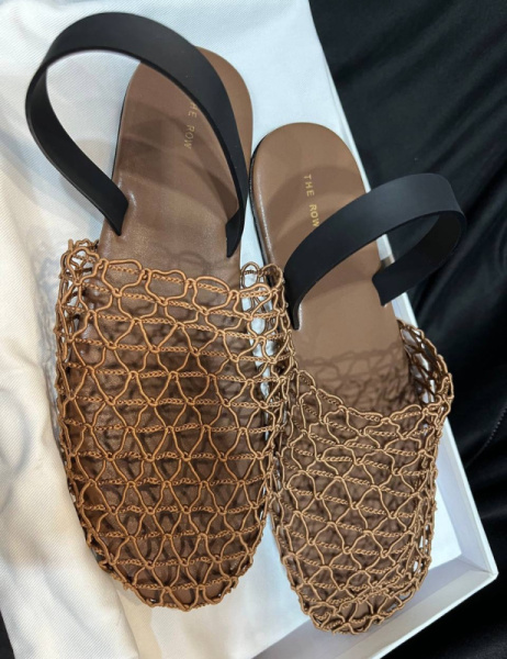 ШЛЕПКИ THE ROW 