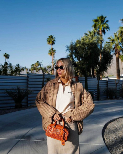 ВЕТРОВКА MIU MIU  70331 фото анонса