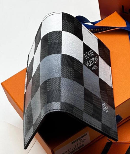 МУЖСКАЯ ОБЛОЖКА НА ПАСПОРТ LOUIS VUITTON  59274 фото анонса