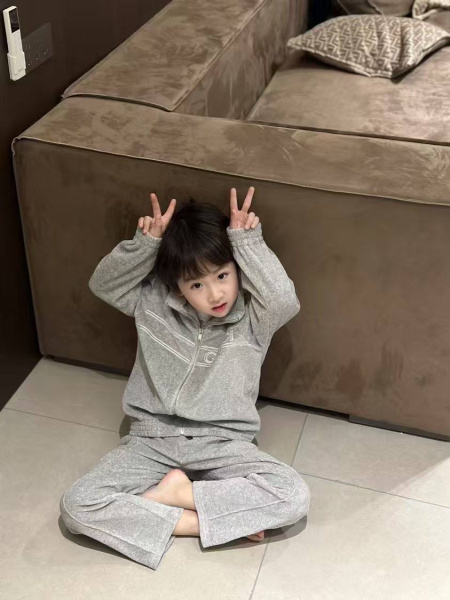 ДЕТСКИЙ КОСТЮМ GUCCI  74880 фото анонса