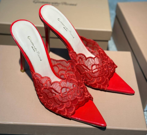 ШЛЕПКИ GIANVITO ROSSI 