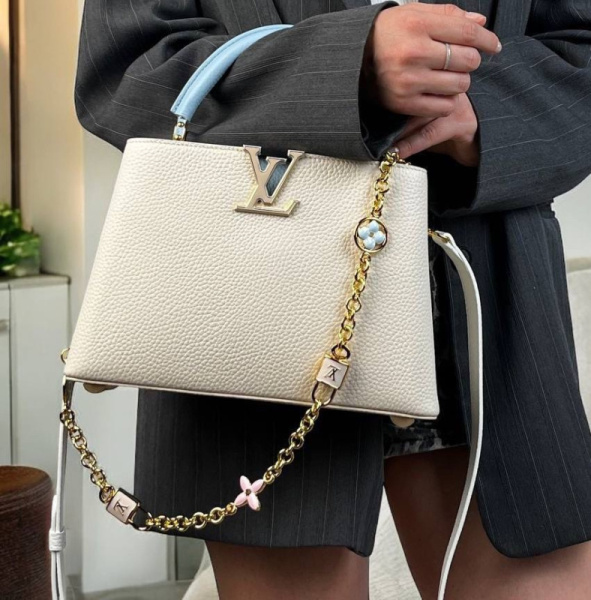 СУМКА LOUIS VUITTON CAPUCINES 