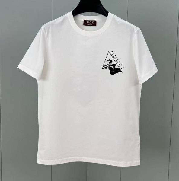 МУЖСКАЯ ФУТБОЛКА GUCCI 